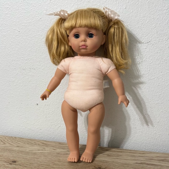 Madame Alexander Other - Alexander Doll Co‎ 14” Blonde Vinyl Doll 1999 Vintage Pigtails Sleepy Eyes